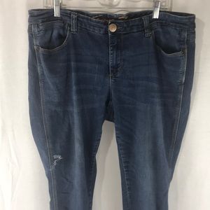 Seven 7 Luxe Distressed Jegging Jeans - Size 18